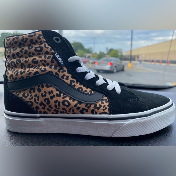 Brand new high top vans, Cheetah print, size 6 in women’s - Picture 5 of 5